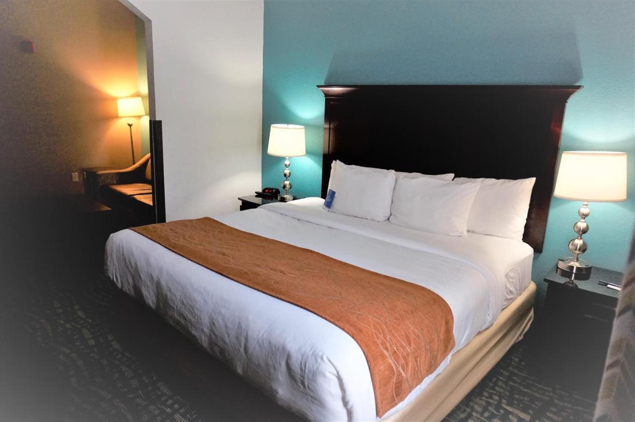 Comfort Inn & Suites Fort Lauderdale West Turnpike Lauderdale Lakes Eksteriør billede